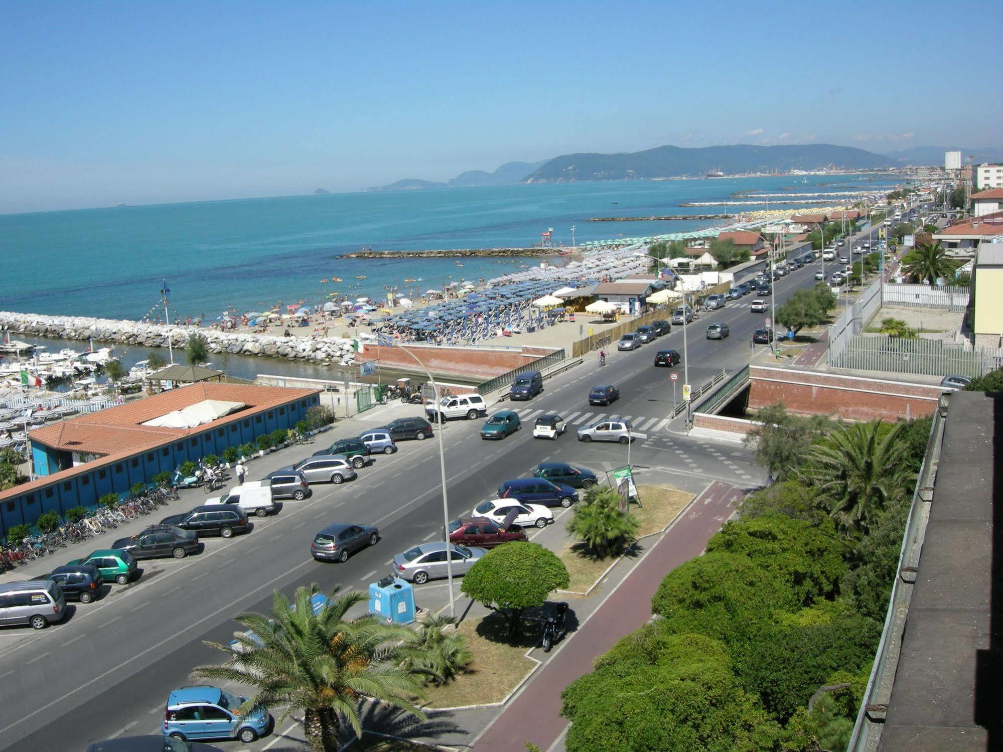 Hotel Hermitage Marina di Massa Exteriér fotografie
